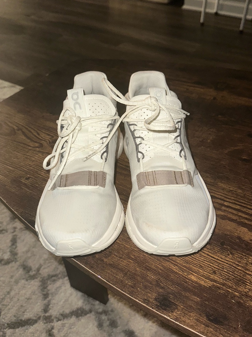 On Cloud Women’s Cloudnova 2